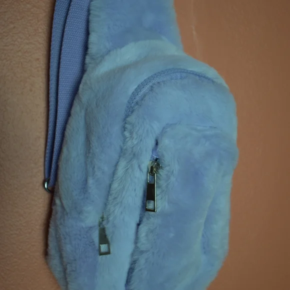 Aerie Fur Sling Bag Solar Violet - Picture 3 of 7